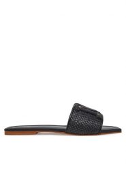 Guess Klapki 5GGZ39 7329A Czarny. Czarne klapki Guess, z aplikacjami, ze skóry, bez obcasa, bez zapięcia. Za 1,139.00 zł.