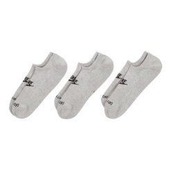 Skarpety Unisex Dla Dorosłych Everyday Plus Z Amortyzacją (zestaw 3 Sztuk). Szare skarpetki Nike, bez wzorów, z bawełny. Za 125.99 zł.