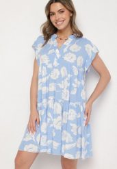 Jasnoniebieska Bawełniana Sukienka o Kroju Oversize w Kwiaty Liralea. Niebieskie sukienki Born2be, na co dzień, l, bez wzorów, z bawełny, klasyczne, bez kołnierzyka, bez ramiączek, midi, oversize. Za 49.99 zł.