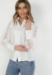 Biała Koszula Mysthilei. Białe koszule Born2be, m, w ażurowe wzory, z koronki, eleganckie, bez kołnierzyka, bez ramiączek. Za 169.99 zł.