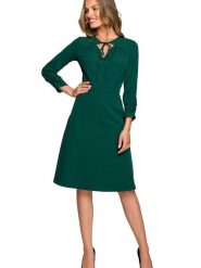 Stylove Sukienka w kolorze zielonym rozmiar: M. Zielone sukienki Stylove, m, bez wzorów, bez kołnierzyka, bez ramiączek, midi, rozkloszowane. Za 233.33 zł.