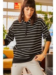 Olalook Bluza w kolorze czarno-kremowym rozmiar: M. Czarne bluzy z kapturem Olalook, m, bez wzorów, z bawełny, z kapturem. Za 52.42 zł.