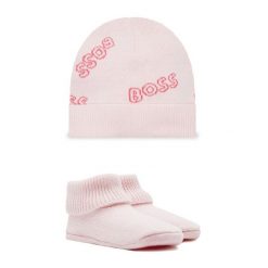 Zestaw Czapka i Skarpety BOSS. Czerwone skarpetki Boss, bez wzorów. Za 449.99 zł.