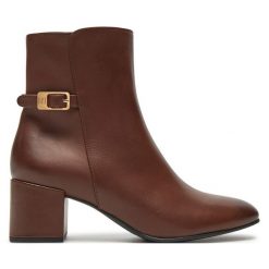 Botki HÖGL. Brązowe botki Högl, bez wzorów, bez obcasa, na słupku, bez zapięcia. Za 529.99 zł.