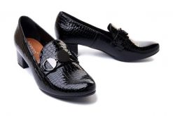 BIOECO BY ARKA 6120 czarny, czółenka/półbuty damskie. Czarne czółenka Bioeco by Arka, bez wzorów, ze skóry, bez obcasa, na obcasie, bez zapięcia. Za 194.95 zł.