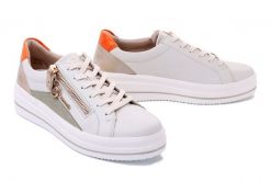 RIEKER REMONTE D1C01-81 white combination, półbuty damskie. Szare półbuty wsuwane Rieker Remonte, bez wzorów, ze skóry, bez obcasa. Za 292.43 zł.