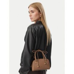 Torebka Furla. Brązowe torebki klasyczne Furla, bez wzorów, bez dodatków. Za 1,169.00 zł.
