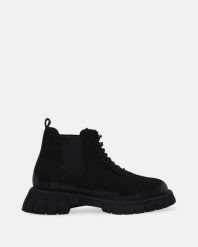 CZARNE BOTKI Z NUBUKU 0224 201 BLACK. Czarne botki Venezia, bez wzorów, z nubiku, bez obcasa, bez zapięcia. Za 419.00 zł.