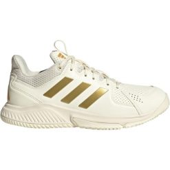Damskie buty halowe adidas Court Flight. Białe buty treningowe adidas, bez wzorów, bez zapięcia, na fitness i siłownię. Za 328.90 zł.