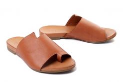PIAZZA 900000-21 coconut, klapki/japonki damskie. Brązowe japonki Piazza, bez wzorów, ze skóry. Za 284.90 zł.