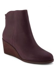 TOMS Skórzane botki w kolorze fioletowym na obcasie rozmiar: 41. Różowe botki TOMS, bez wzorów, eleganckie, bez obcasa, na koturnie, bez zapięcia. Za 217.99 zł.