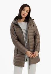 Lekki pikowany płaszcz J-SALAMA. Brązowe płaszcze Volcano, na jesień, plus size, bez wzorów, z materiału, z kapturem. Za 299.99 zł.