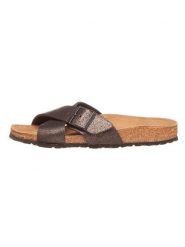 Birkenstock Skórzane klapki "Siena" w kolorze czarnym rozmiar: 37. Czarne klapki Birkenstock, bez wzorów, klasyczne, z otwartym noskiem, bez obcasa, bez zapięcia. Za 261.95 zł.