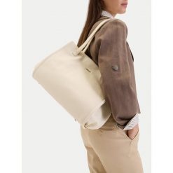 Torebka MEXX. Torebki klasyczne Mexx, bez wzorów, klasyczne, bez dodatków. Za 269.99 zł.