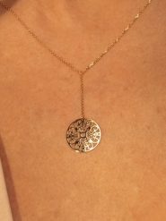 OR ÉCLAT Pozłacany naszyjnik "Rosace pendante" - dł. 42 cm rozmiar: onesize. Żółte naszyjniki Or Éclat, z materiału, pozłacane. Za 935.99 zł.