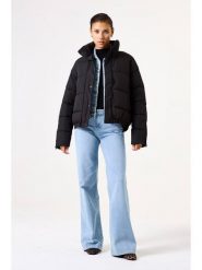 Garcia Kurtka zimowa w kolorze czarnym rozmiar: XL. Czarne kurtki Garcia, na zimę, xl, bez wzorów, z puchu, bez kaptura. Za 295.99 zł.