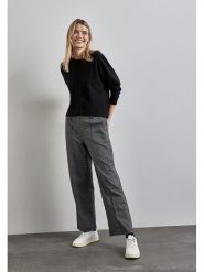Street One Sweter w kolorze czarnym rozmiar: 34. Czarne swetry Street One, bez wzorów, ze splotem, street, bez ramiączek. Za 74.63 zł.