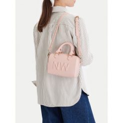 Torebka Nine West. Czerwone torebki klasyczne Nine West, bez wzorów, klasyczne, bez dodatków. Za 269.99 zł.