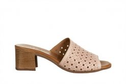 Klapki Bayla-161 191 806 21201 Cameo 161720, Różowy, Skóra naturalna - 41. Czerwone klapki Bayla, bez wzorów, z gumy, bez obcasa, na słupku, bez zapięcia. W wyprzedaży za 179.10 zł.