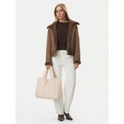 Torebka Guess. Białe torebki klasyczne Guess, z aplikacjami, klasyczne, bez dodatków. Za 394.99 zł.