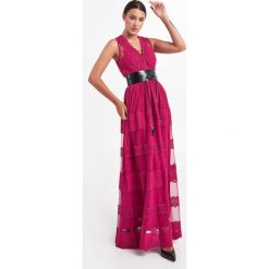 Sukienka TWINSET. Sukienki Twinset Milano, z aplikacjami, z koronki, bez kołnierzyka, bez ramiączek, maxi. Za 1,599.00 zł.