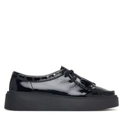 Półbuty Clarks. Czarne półbuty wsuwane Clarks, bez wzorów, bez obcasa, na płaskiej podeszwie. Za 569.99 zł.