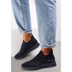 Granatowe Buty Sportowe Celly. Niebieskie buty sportowe lifestyle Renee, z aplikacjami, sportowe, z okrągłym noskiem, bez zapięcia. W wyprzedaży za 103.99 zł.