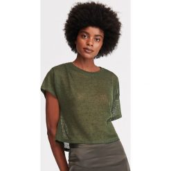 Dzianinowa bluzka - Khaki. Brązowe bluzki Reserved, l, bez wzorów, z dzianiny, bez kołnierzyka, bez ramiączek. W wyprzedaży za 29.99 zł.