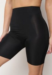 Czarne Elastyczne Modelujące Majtki Push-Up z Wysokim Stanem Esubia. Czarne bielizna modelująca Born2be, bez wzorów, z podwyższonym stanem. W wyprzedaży za 38.24 zł.