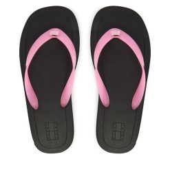 Japonki Tommy Jeans. Czerwone japonki Tommy Jeans, bez wzorów, z jeansu. Za 209.99 zł.