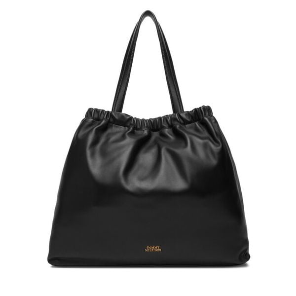 Torebka Tommy Hilfiger. Czarne torebki klasyczne Tommy Hilfiger, bez wzorów, klasyczne, bez dodatków. Za 1,099.00 zł.