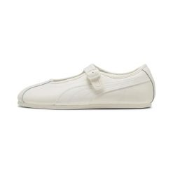 Buty sportowe damskie Puma Tacklette. Białe buty treningowe Puma, bez wzorów, z gumy, bez zapięcia. Za 309.00 zł.