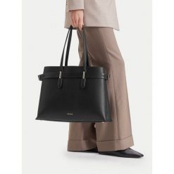 Torebka GINO ROSSI. Czarne torebki klasyczne Gino Rossi, bez wzorów, klasyczne, bez dodatków. Za 429.99 zł.