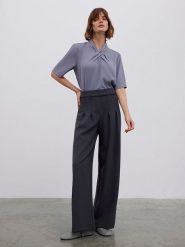 BGN Spodnie w kolorze antracytowym rozmiar: 38. Czarne spodnie materiałowe BGN, bez wzorów, z materiału. Za 144.24 zł.