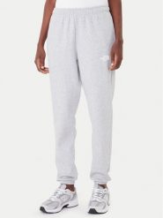 The North Face Spodnie dresowe Simple Dome NF0A8C1Y Szary Regular Fit. Szare spodnie dresowe The North Face, bez wzorów, z bawełny. Za 239.99 zł.