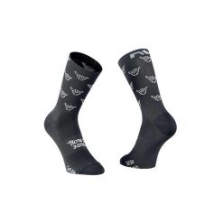 Skarpety rowerowe NORTHWAVE RIDE & ROLL czarny. Czarne skarpetki Northwave, bez wzorów. Za 35.00 zł.