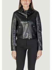 Morgan Kurtka z imitacji skóry 251-GKISS Czarny Regular Fit. Czarne kurtki Morgan, bez wzorów, ze skóry, bez kaptura. Za 239.99 zł.
