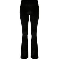 Legginsy Damskie Velvet Z Wysoką Talią Bootcut. Czarne legginsy Urban Classics, bez wzorów, sportowe. Za 84.99 zł.