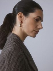 Wiszące kolczyki - fioletowy. Fioletowe kolczyki Reserved. Za 49.99 zł.