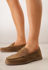 Ciemnobeżowe Klasyczne Mokasyny VICES z Imitacji Zamszu ze Skórzaną Wkładką Haliris. Brązowe mokasyny Born2be, bez wzorów, z jeansu. Za 89.99 zł.