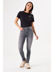 Garcia Dżinsy "Celia" - Skinny fit - w kolorze szarym rozmiar: W30. Szare jeansy Garcia, z aplikacjami, ze skóry, klasyczne, z podwyższonym stanem. Za 171.28 zł.