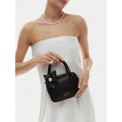 Torebka GINO ROSSI. Czarne torebki klasyczne Gino Rossi, bez wzorów, klasyczne, bez dodatków. Za 279.99 zł.
