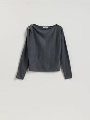 Sweter z błyszczącą aplikacją - ciemnoszary. Szare swetry Reserved, l, z aplikacjami, z dzianiny, bez ramiączek. Za 109.99 zł.