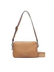 Calvin Klein Torebka Webbing 2X Strap Camera Bag LV04F3656G Beżowy. Brązowe listonoszki Calvin Klein, bez wzorów, ze skóry, bez dodatków. Za 409.99 zł.