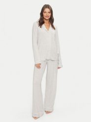 Guess Piżama Carlyn O4BX07 KCIN2 Szary Regular Fit. Szare piżamy Guess, l, z aplikacjami, bez kołnierzyka, bez ramiączek. Za 289.99 zł.