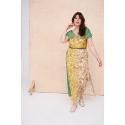 Sukienka Lushida Plus Size Turkus Oriental. Sukienki blue shadow, plus size, bez wzorów, z tkaniny, bez kołnierzyka, plus size, bez ramiączek, maxi. W wyprzedaży za 149.95 zł.