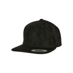 Zamszowa czapka snapback Flexfit. Czarne czapki z daszkiem FLEXFIT, bez wzorów, ze skóry, eleganckie. Za 156.00 zł.