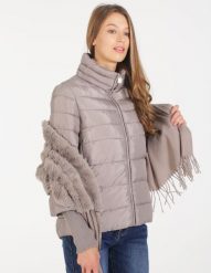 Pikowana kurtka z szalem. Brązowe kurtki Unisono, s, bez wzorów, z tkaniny, bez kaptura. Za 329.00 zł.