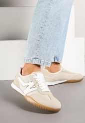 Beżowe Sneakersy Tenisówki z Ozdobną Boczną Naszywką Ranilsa. Brązowe trampki Born2be, z aplikacjami, z jeansu, eleganckie, bez zapięcia. W wyprzedaży za 84.99 zł.