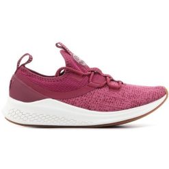 Buty New Balance W Wlazrmp czerwone. Czerwone buty do biegania bez wzorów, z materiału, bez zapięcia, do biegania. Za 544.84 zł.